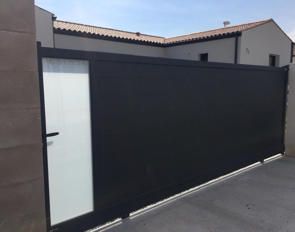 Porte de garage à Tonnay-Charente